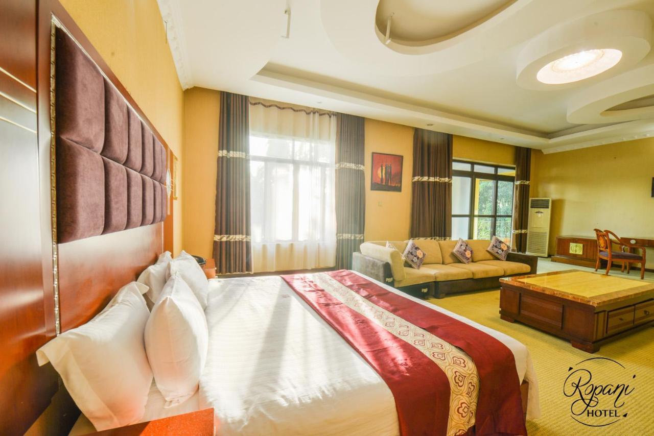 Ropani Hotel Kitende 외부 사진
