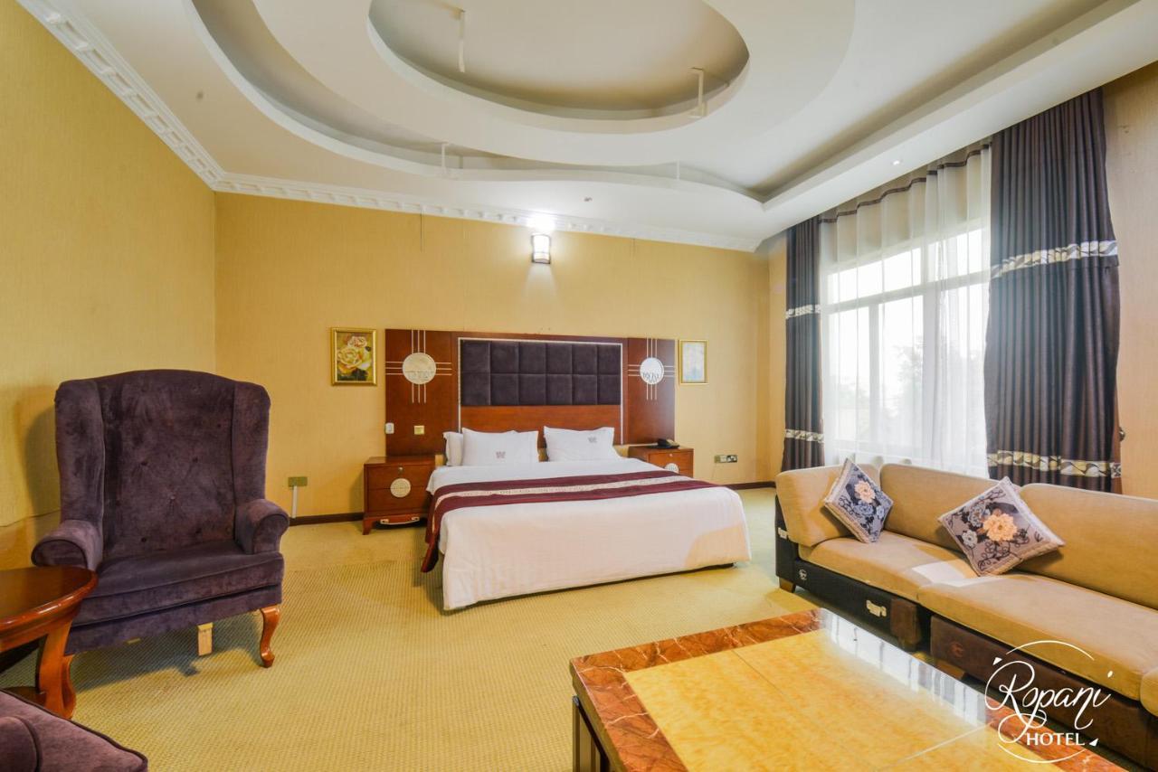 Ropani Hotel Kitende 외부 사진