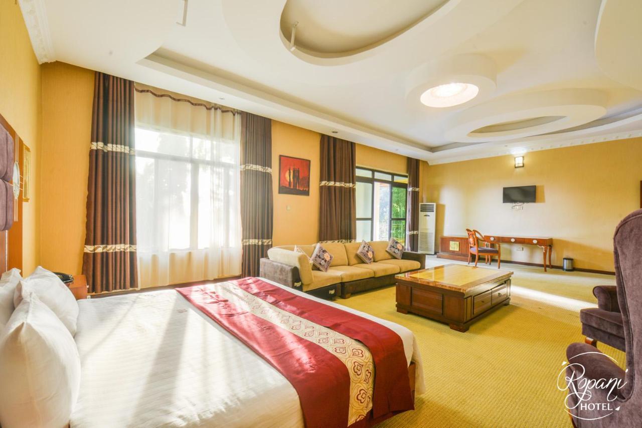 Ropani Hotel Kitende 외부 사진