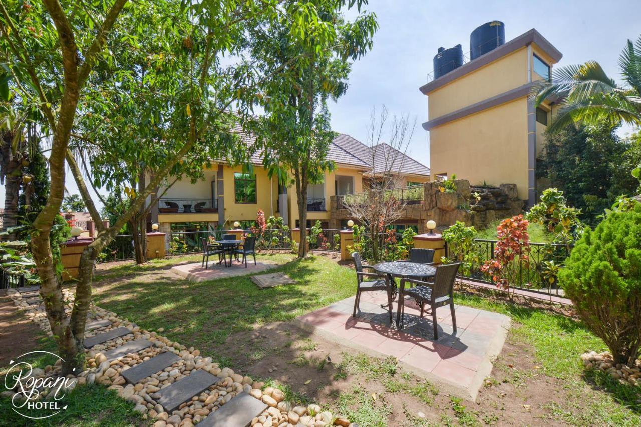Ropani Hotel Kitende 외부 사진